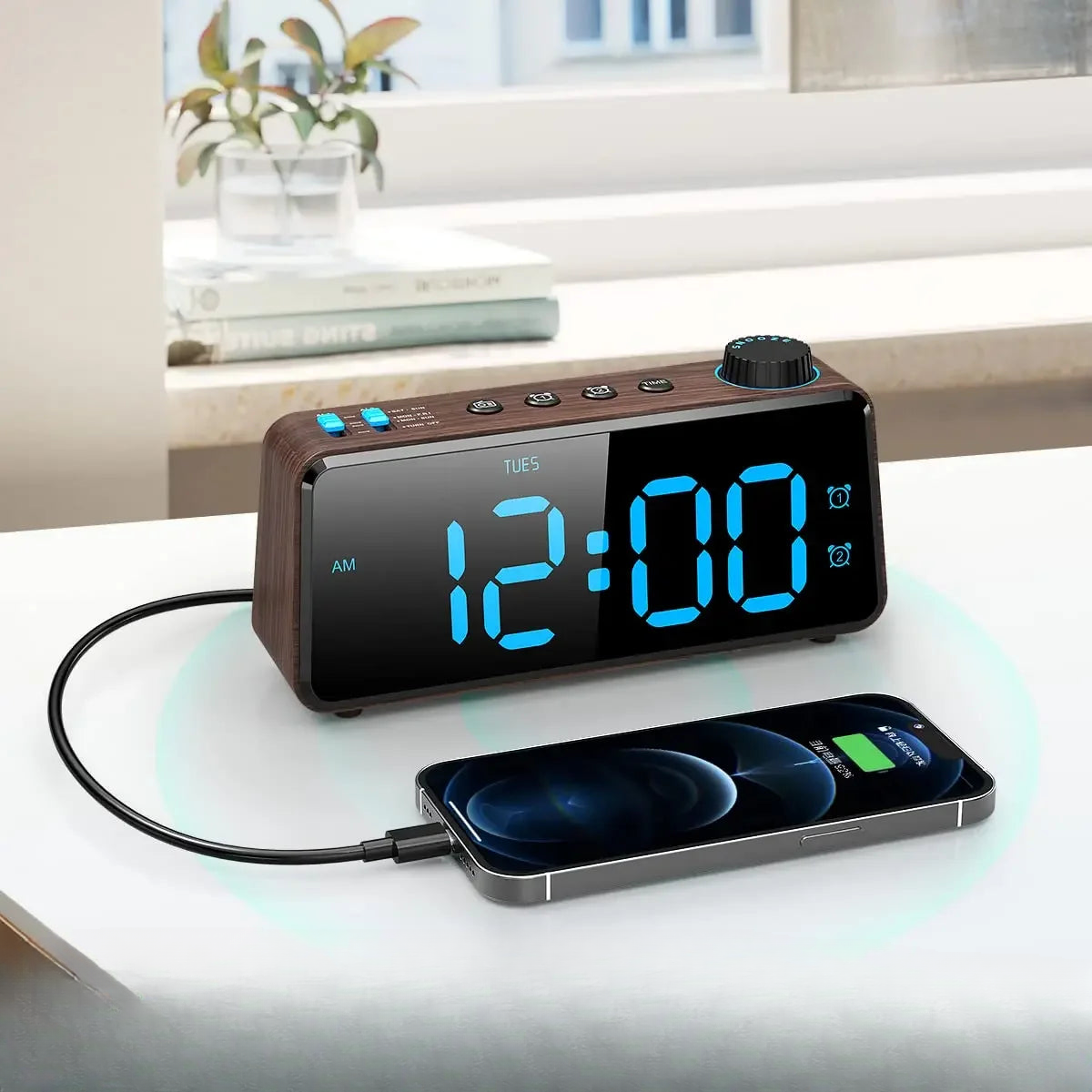 Radio Réveil Secteur Numérique avec Batterie et Prise USB - vue éditoriale 2 Image