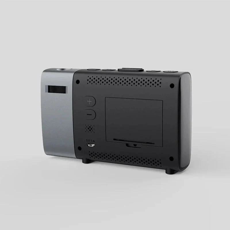 Réveil Projecteur À Piles avec USB et Température - vue éditoriale 1 Image